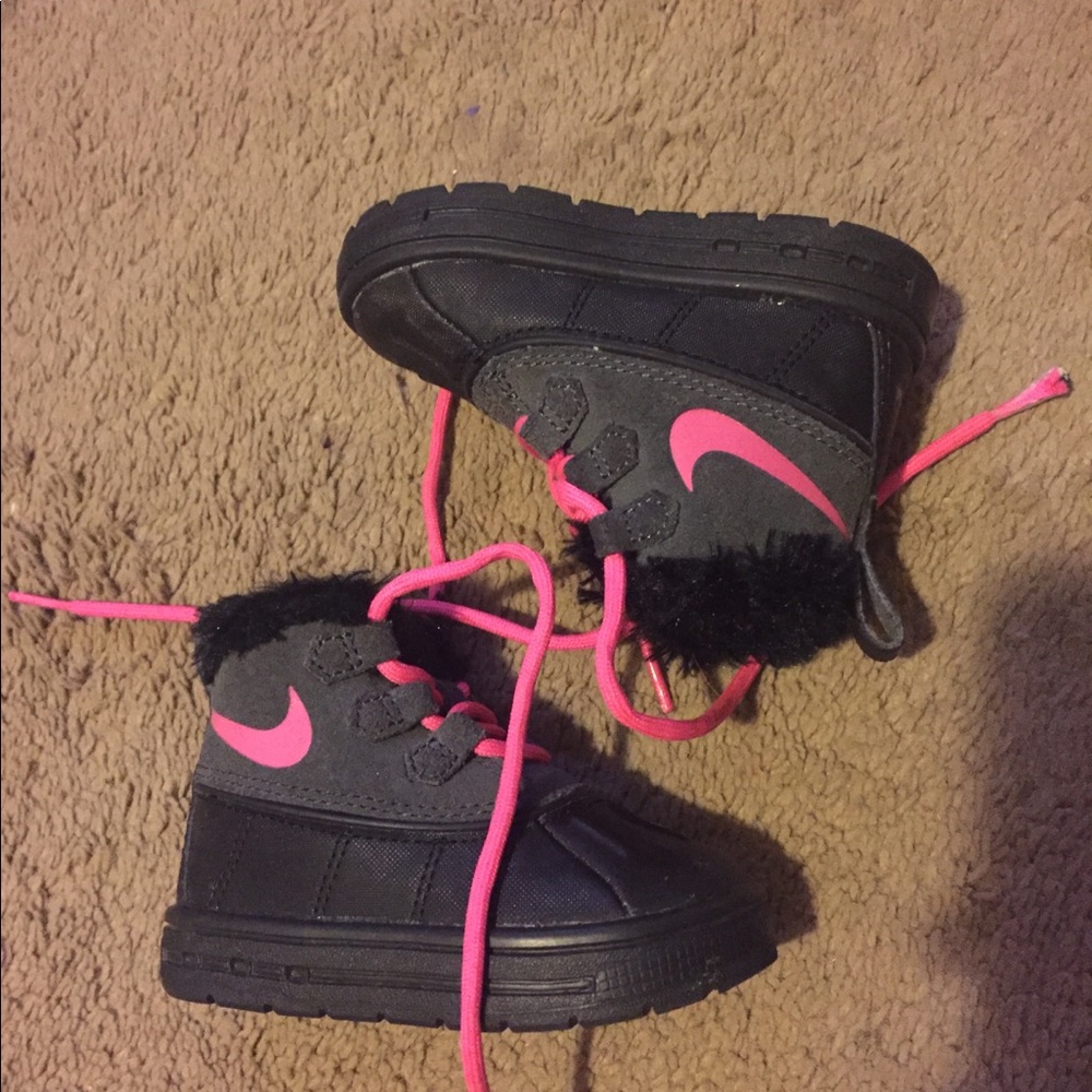 Nike Boots Kids 5c